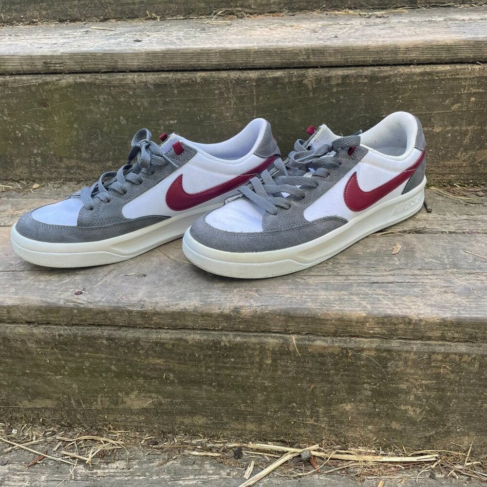 Men's Nike SB Adversary Size 9